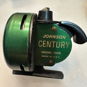Johnson Century 100B Fishing Reel Green Made in USA Vintage Spincast